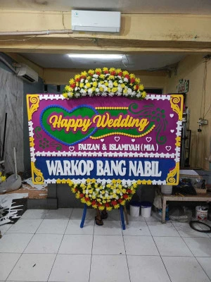 Papan Bunga di Bayah